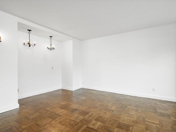 166-25 Powells Cove Boulevard 3F, Beechhurst NY 11357