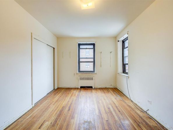 32-43 91 Street 504, East Elmhurst NY 11369