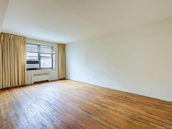32-43 91 Street 504, East Elmhurst NY 11369