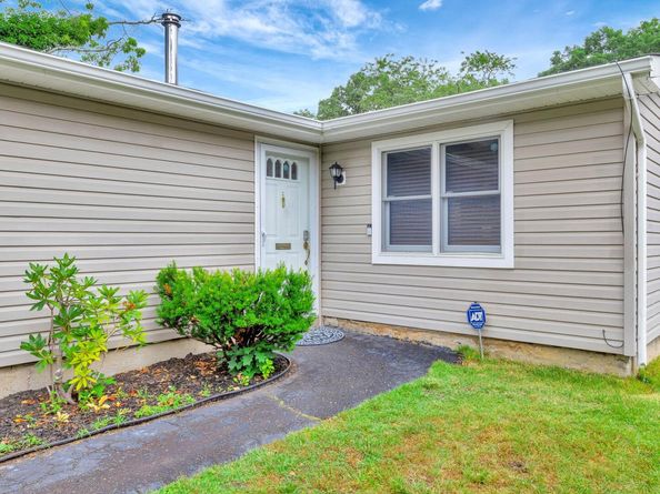 137 Riverside Avenue, Mastic Beach NY 11951