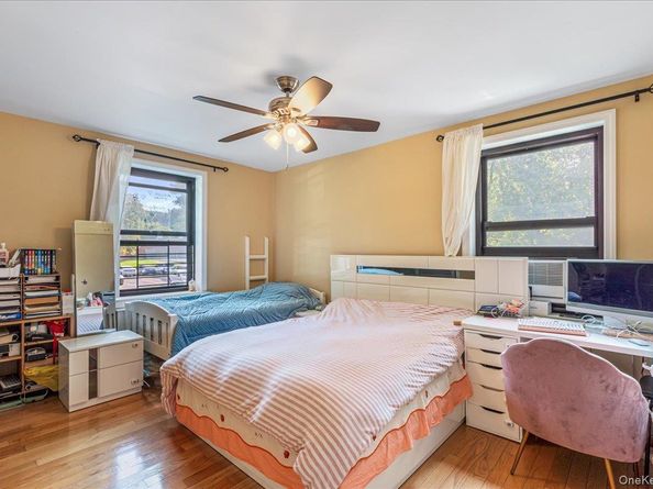 75-15 210 Street 2E, Bayside NY 11364