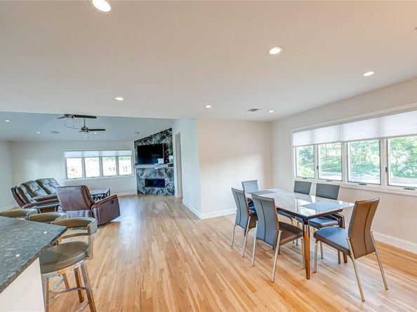 714 Montauk, West Islip NY 11795