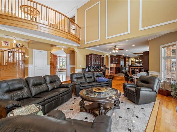 135 Millet Street N, Dix Hills NY 11746