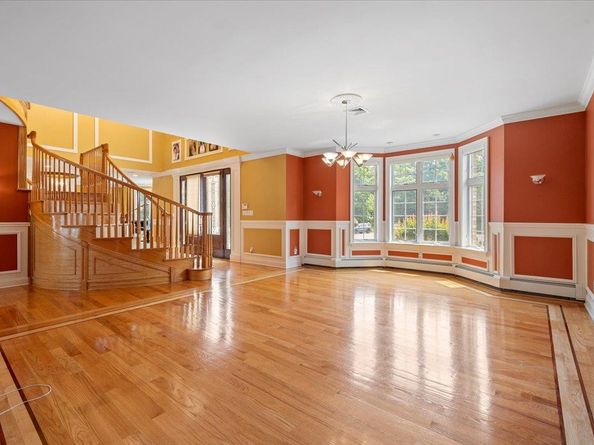 135 Millet Street N, Dix Hills NY 11746