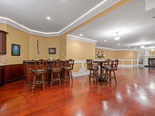 135 Millet Street N, Dix Hills NY 11746