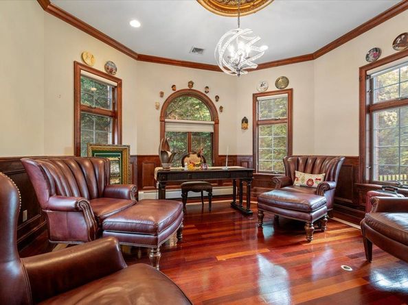 135 Millet Street N, Dix Hills NY 11746