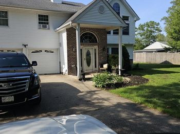 943 Macarthur Street