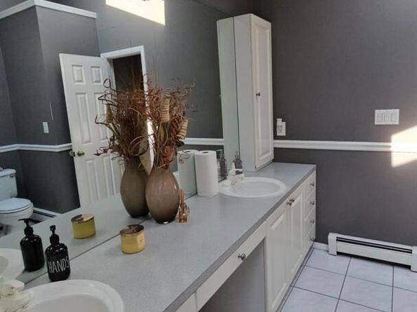 943 Macarthur Street, Bohemia NY 11716