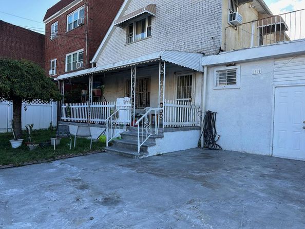 1817 Schieffelin Avenue, Bronx NY 10466