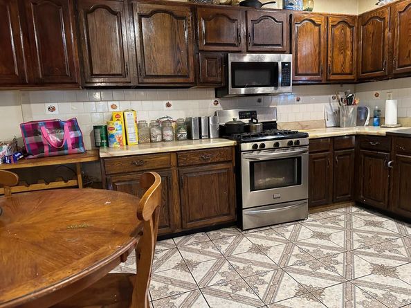 1817 Schieffelin Avenue, Bronx NY 10466