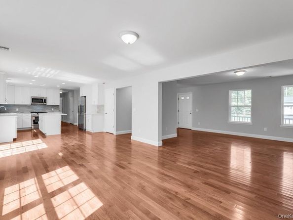 113 CURRANS Road, Middle Island NY 11953