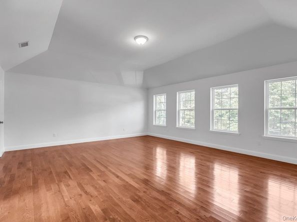 113 CURRANS Road, Middle Island NY 11953