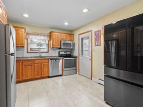 529 Davis Street, North Babylon NY 11703