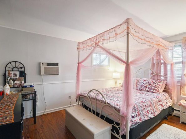 529 Davis Street, North Babylon NY 11703
