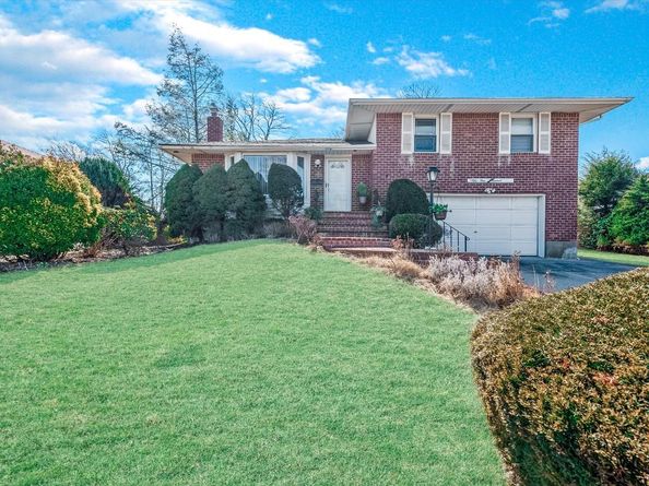 100 Robbins Lane, Jericho NY 11753