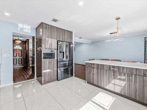 100 Robbins Lane, Jericho NY 11753