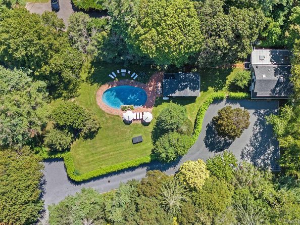 27 Notamiset Road, Westhampton Beach NY 11978