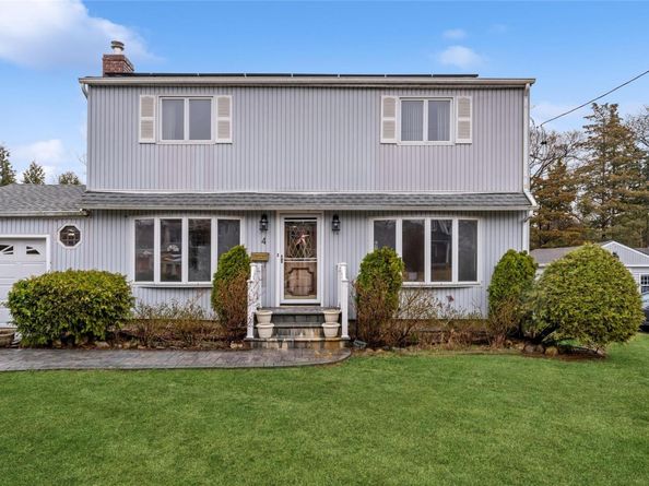 4 Foxcroft Road, Albertson NY 11507