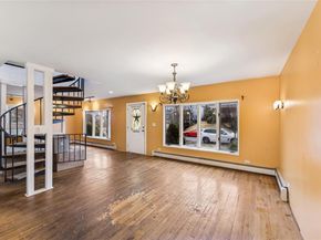 4 Foxcroft Road, Albertson NY 11507