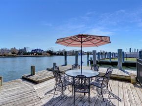 241 Willetts Lane, West Islip NY 11795