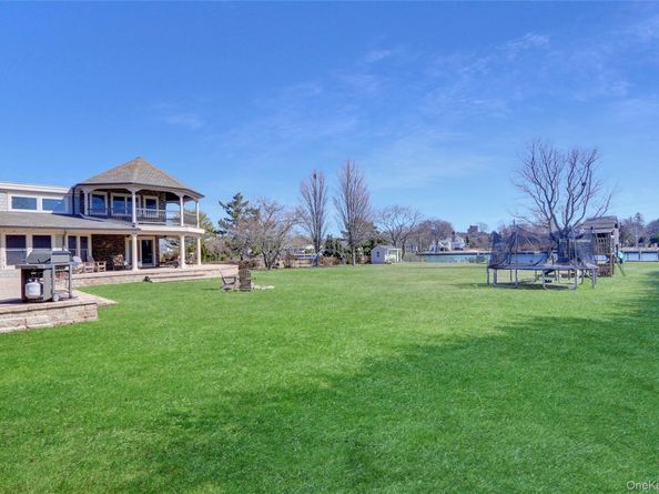 241 Willetts Lane, West Islip NY 11795