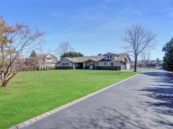 241 Willetts Lane, West Islip NY 11795