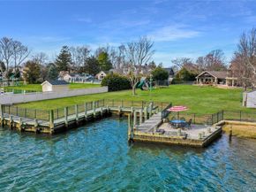 241 Willetts Lane, West Islip NY 11795