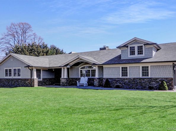 241 Willetts Lane, West Islip NY 11795