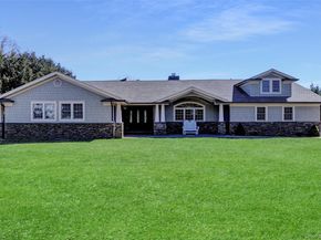 241 Willetts Lane, West Islip NY 11795