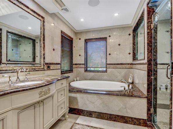 241 Willetts Lane, West Islip NY 11795