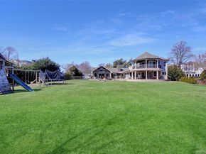 241 Willetts Lane, West Islip NY 11795