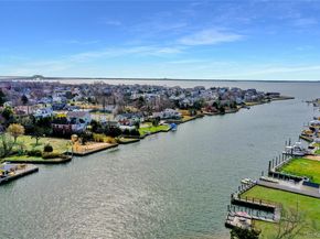 241 Willetts Lane, West Islip NY 11795