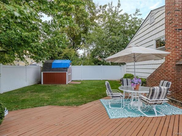 2872 Rosebud Avenue, Merrick NY 11566