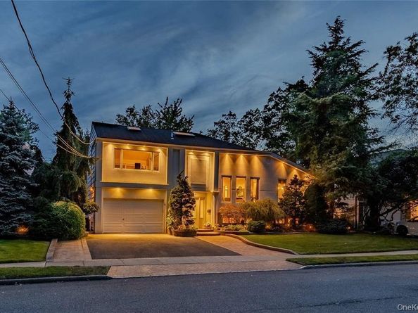 2872 Rosebud Avenue, Merrick NY 11566