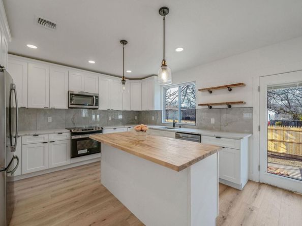 40 Hawkins Avenue, Medford NY 11763