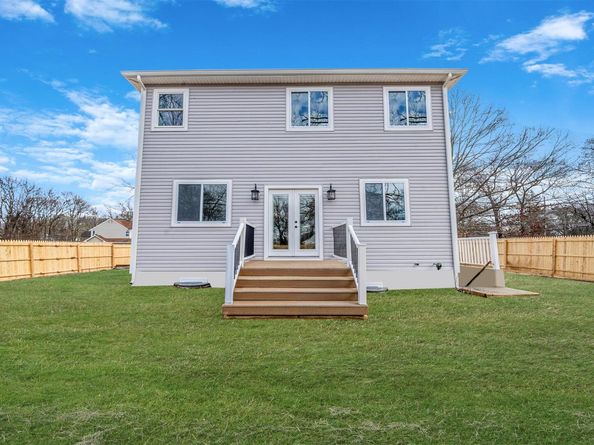 40 Hawkins Avenue, Medford NY 11763