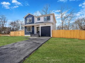 40 Hawkins Avenue, Medford NY 11763