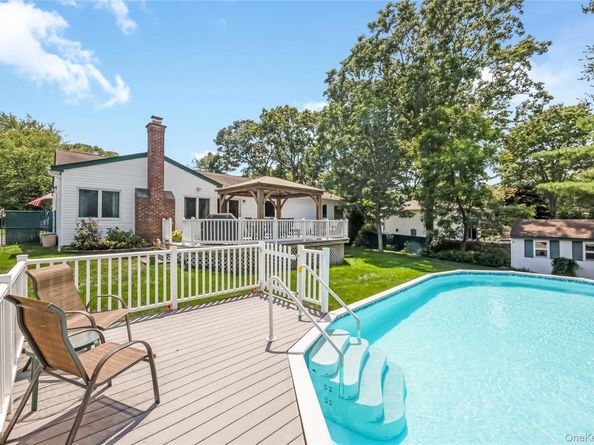 353 Thrift Street, Ronkonkoma NY 11779