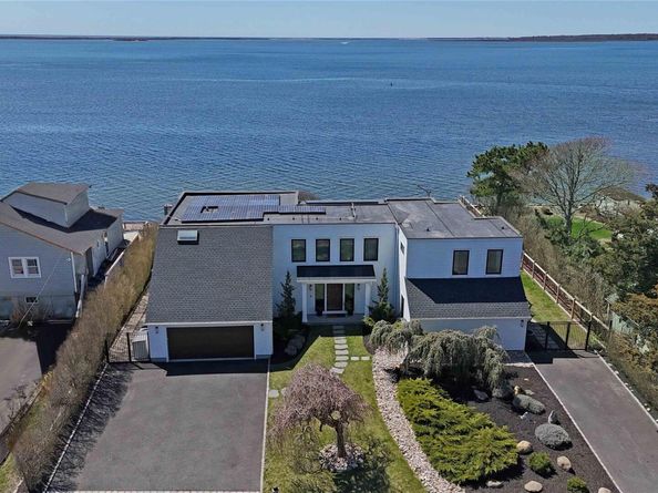24 Laura Lee Drive, Center Moriches NY 11934