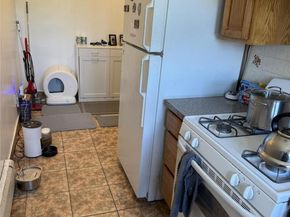 62-23 69th Pl, Middle Village NY 11379
