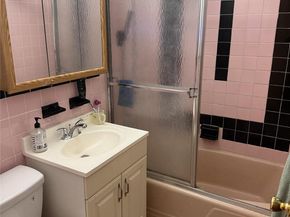 62-23 69th Pl, Middle Village NY 11379