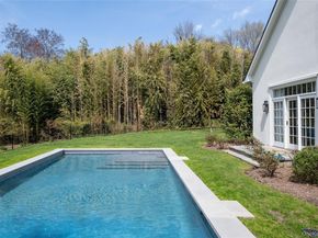 11 Morgan Lane, Locust Valley NY 11560