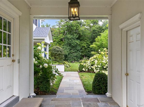 11 Morgan Lane, Locust Valley NY 11560
