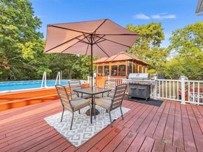 21 Victoria Lane, Manorville NY 11949