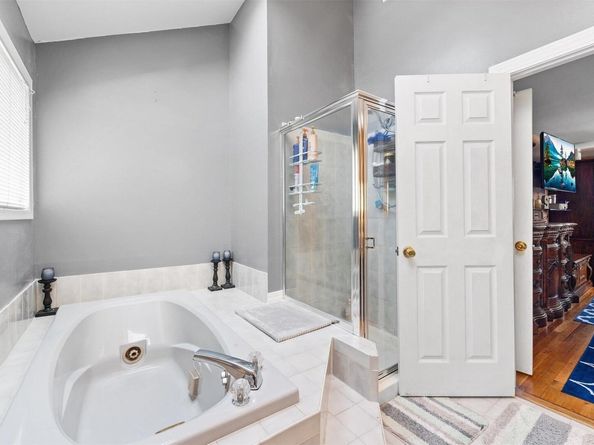 21 Victoria Lane, Manorville NY 11949