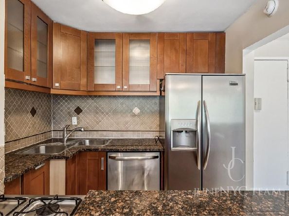 150-38 UNION Turnpike 4K, Flushing NY 11367