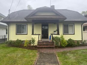 112 E Seaman Avenue E, Freeport NY 11520