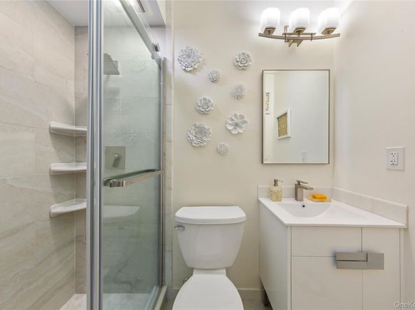 71-28 Sutton Place 3, Flushing NY 11365