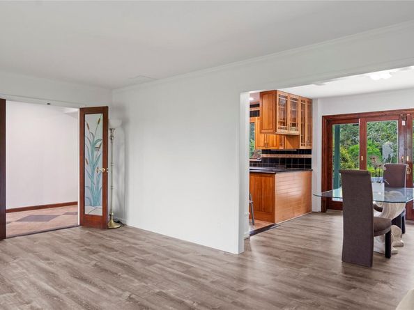 16 Eastland Drive, Glen Cove NY 11542