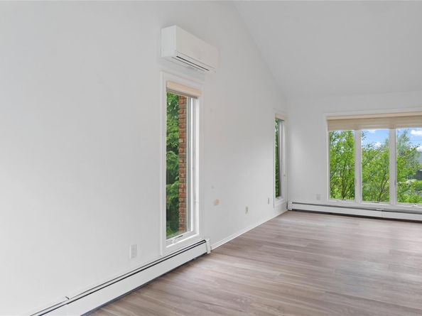 16 Eastland Drive, Glen Cove NY 11542